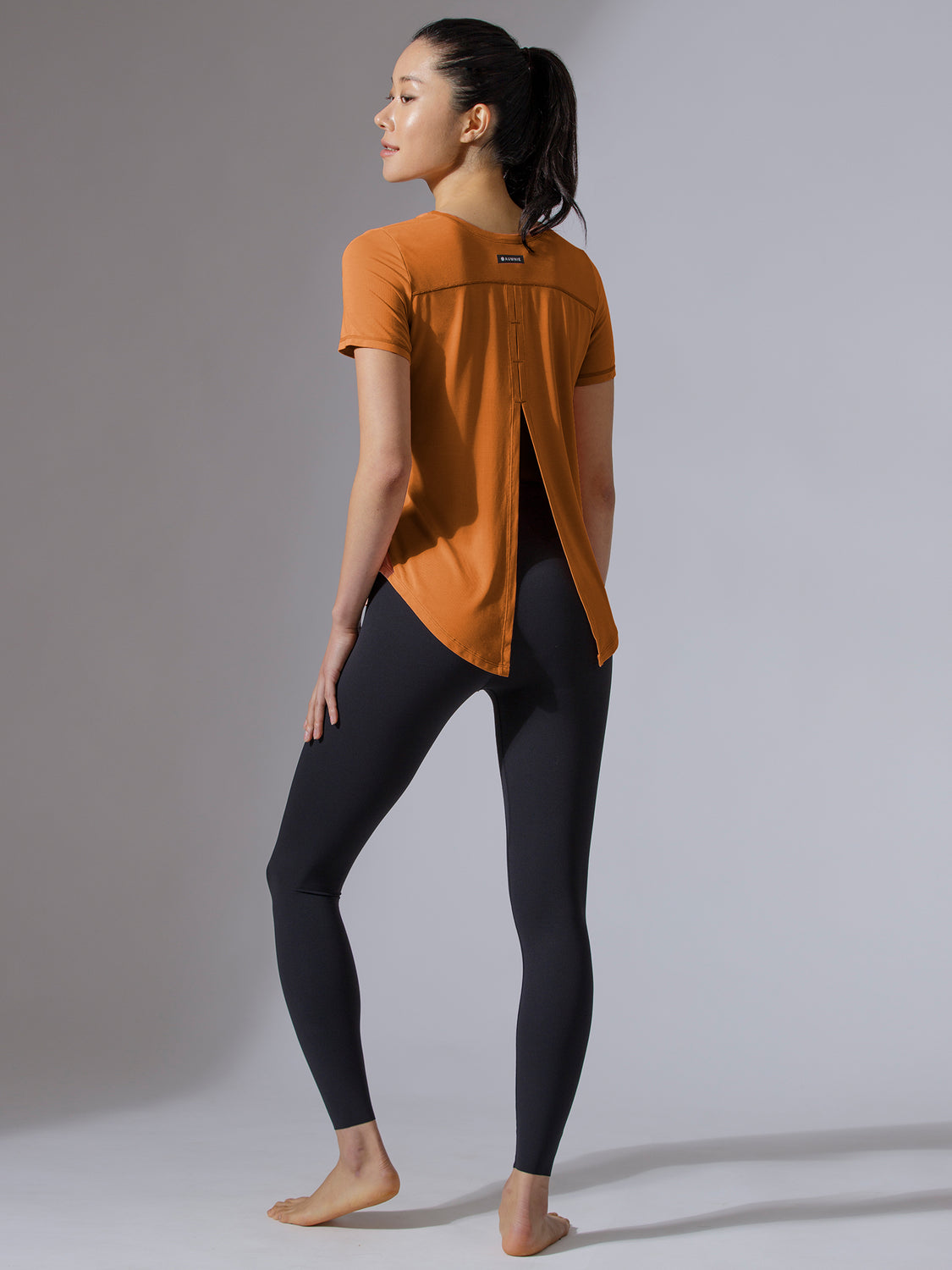 BACK TIE EVERYDAY SHORT SLEEVE TEE, BRONZE