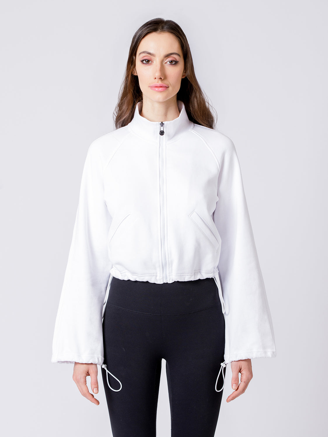 ASCEND WIDE SLEEVE JACKET，WHITE