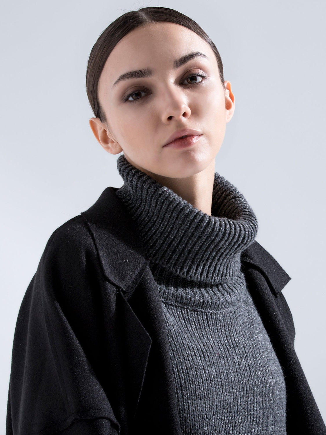 MINIMALIST VEGAN WOOL COAT