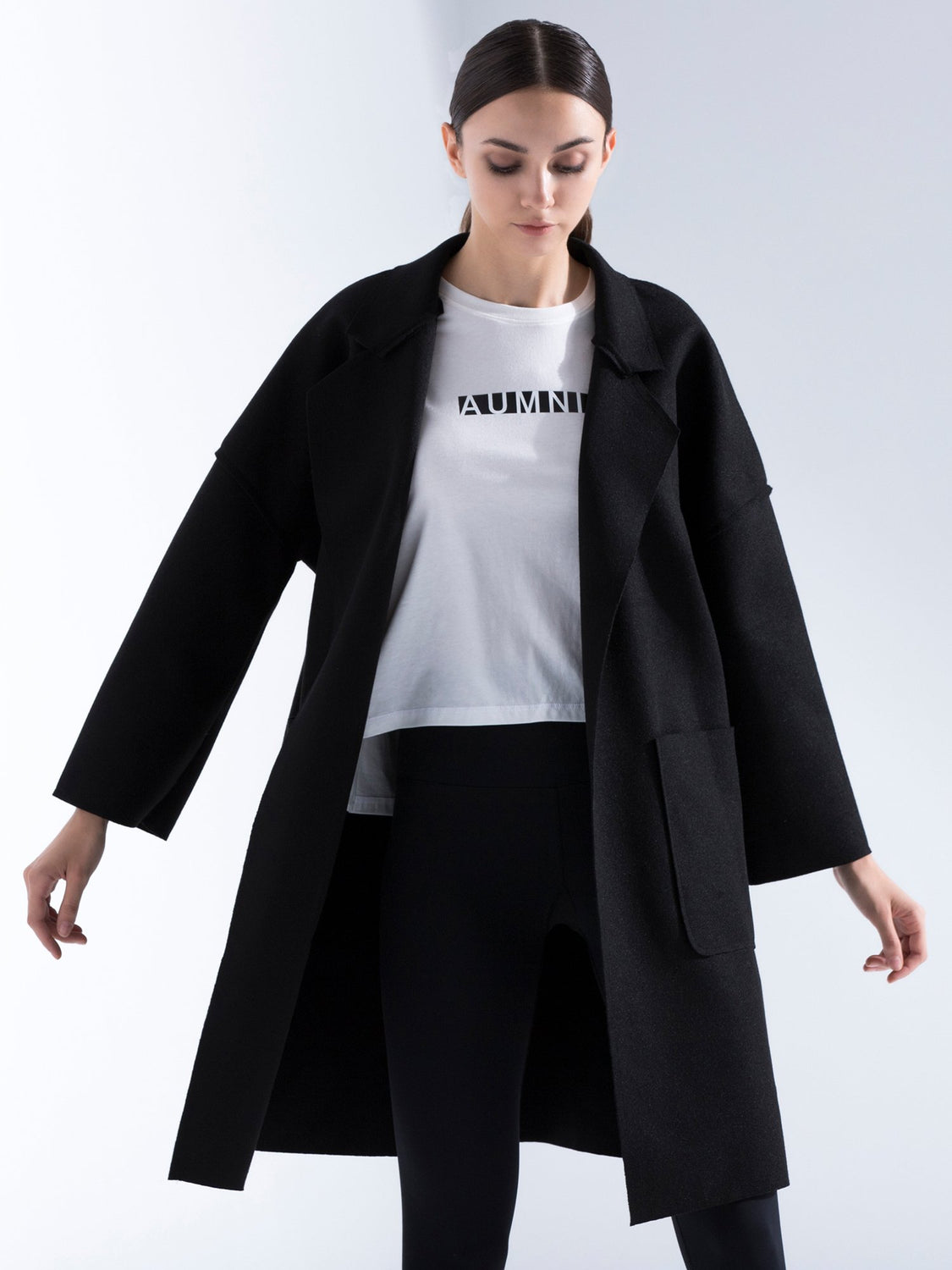 MINIMALIST VEGAN WOOL COAT